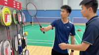 Tips-Memilih-Raket-Yang-Memiliki-Poros-Kaku-Untuk-Kontrol-Pukulan-Akurat